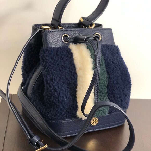Tory Burch Handbags - Tory Burch Shearling Bucket Bag